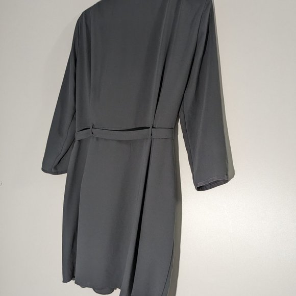 Aritzia Wiflred Crepe Mini Belted Wrap Dress Grey Size 4 - Picture 4 of 5